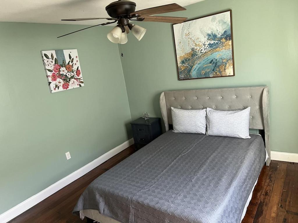 Apartment Chillpad Blocks From Frenchquarters *